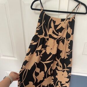 Flattering maxi dress with pockets